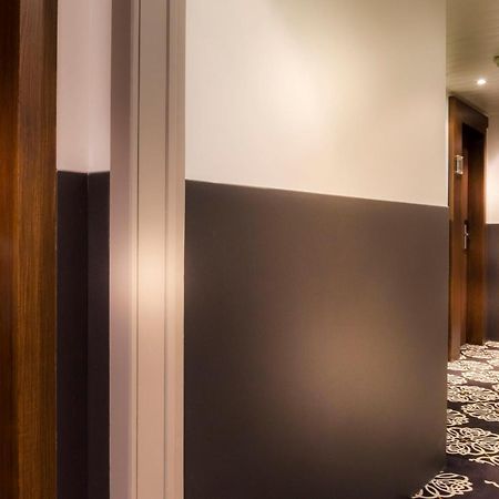 Hotel Acanthe - Boulogne Billancourt Bagian luar foto