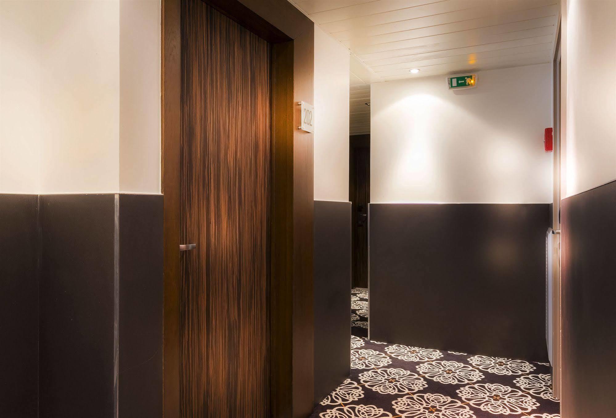 Hotel Acanthe - Boulogne Billancourt Bagian luar foto